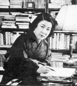La scrittrice Hayashi Fumiko.