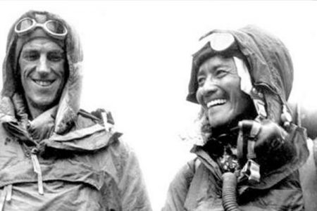 Everest: le ragioni del no alle ceneri di EDMUND HILLARY