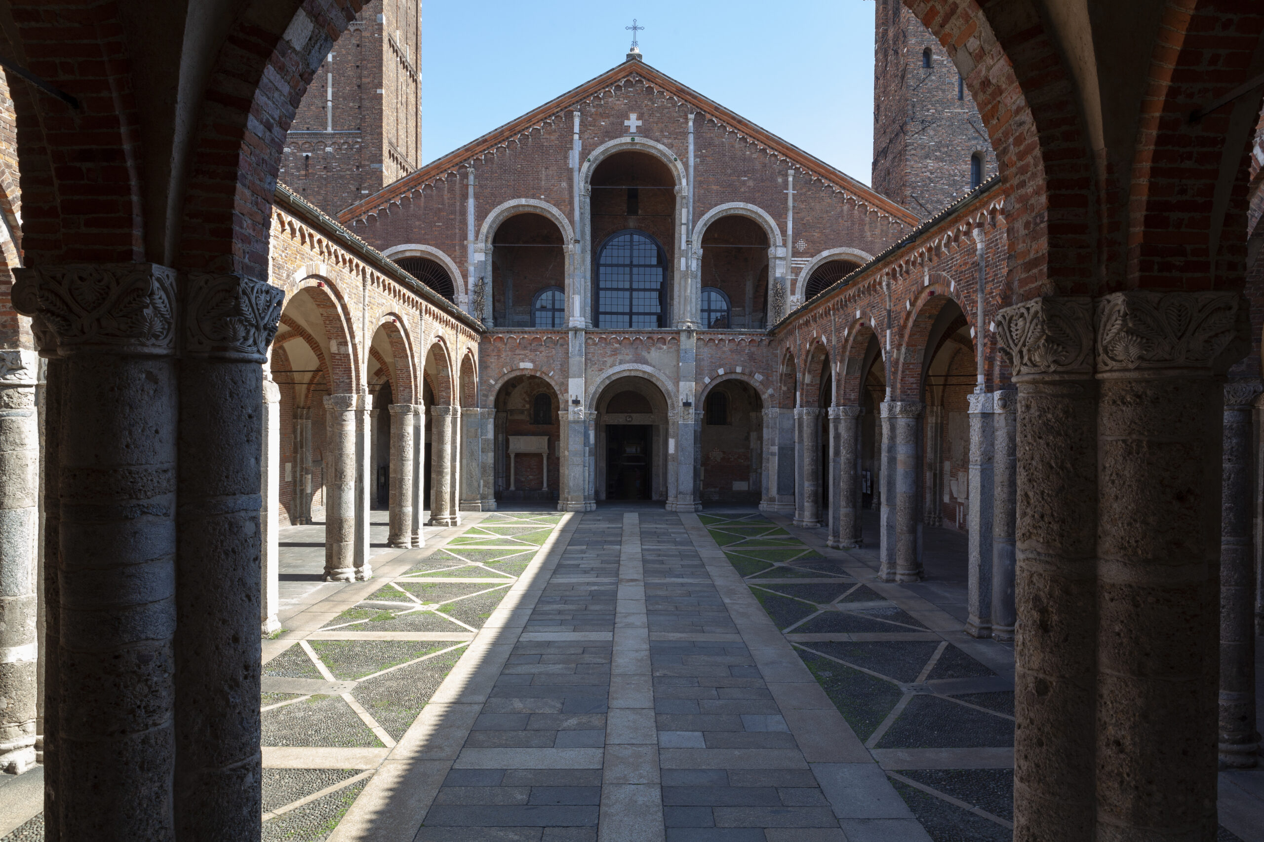 Basilica_di _Sant'Ambrogio