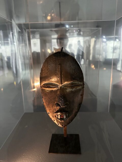 maschera_africana_mostra_isaac_julien